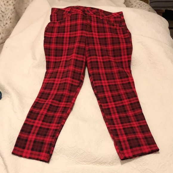 Time and Tru size 16 skinny ankle pant. Red/burgundy/black plaid. - Picture 3 of 5